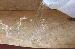 孙吴漏水维修 免砸砖防水材料该如何施工